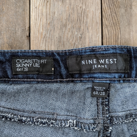 Nine West Missy Cigarette Fit Skinny Jeans. - Picture 3 of 4